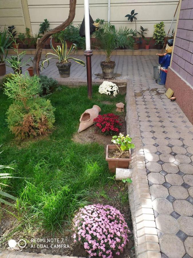 Uvaysiy Family Guest House Marghilon ภายนอก รูปภาพ