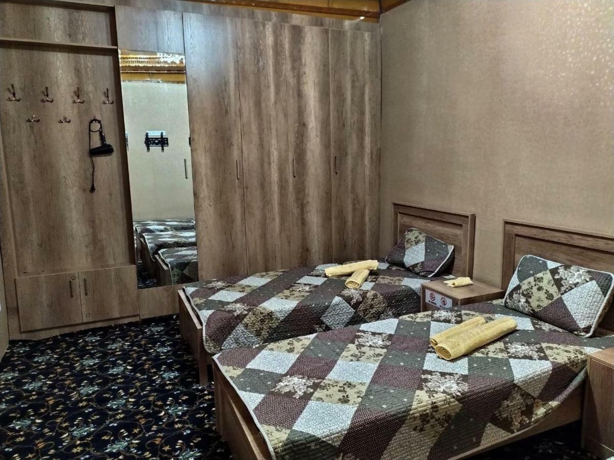 Uvaysiy Family Guest House Marghilon ภายนอก รูปภาพ